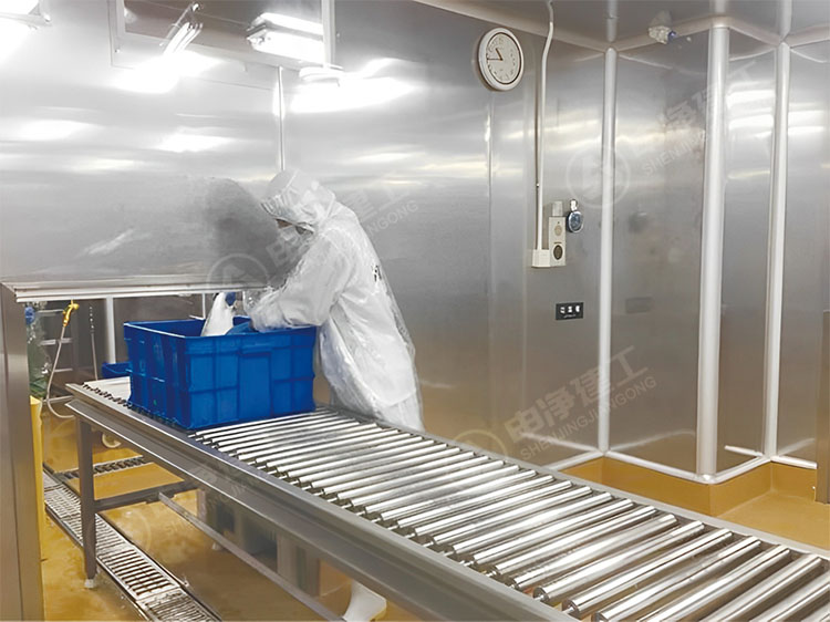 速凍后進(jìn)入高溫滅菌間.jpg
